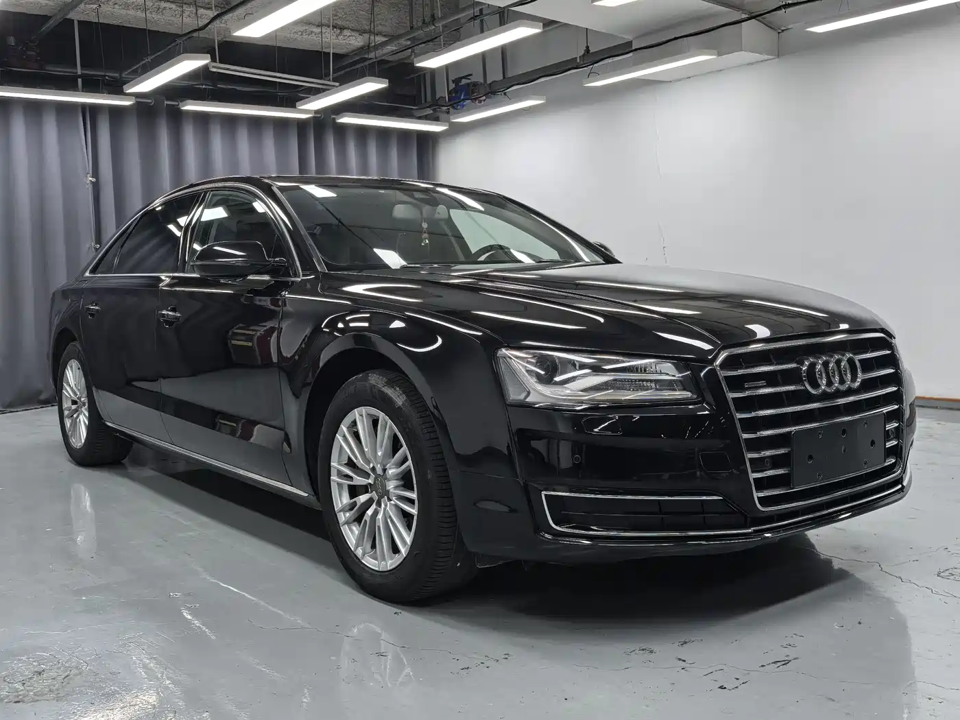 Audi A8 2014 A8L 45 TFSI quattro Comfort фото 3