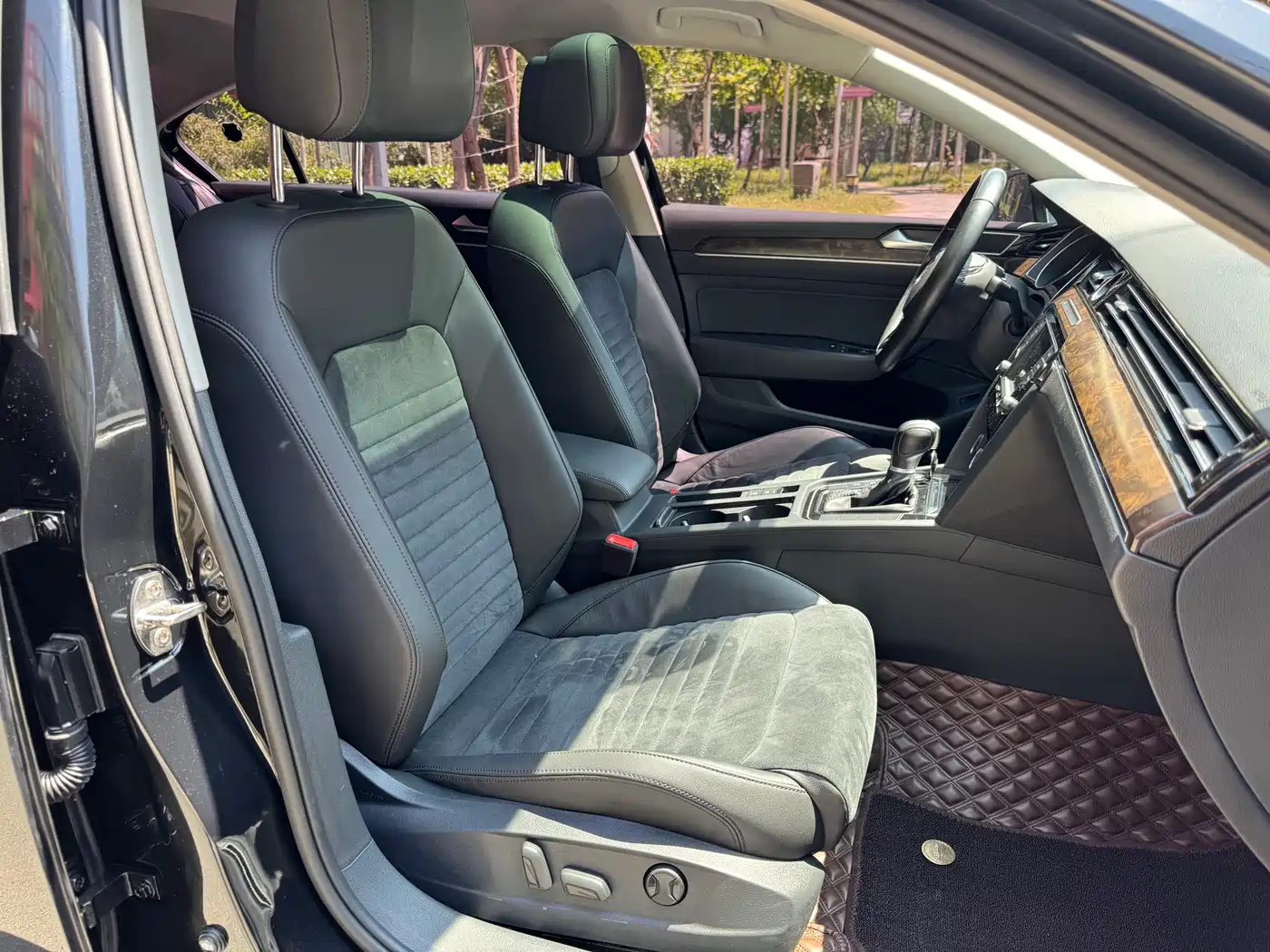 Volkswagen Magotan 2017 380TSI DSG Luxury фото 7
