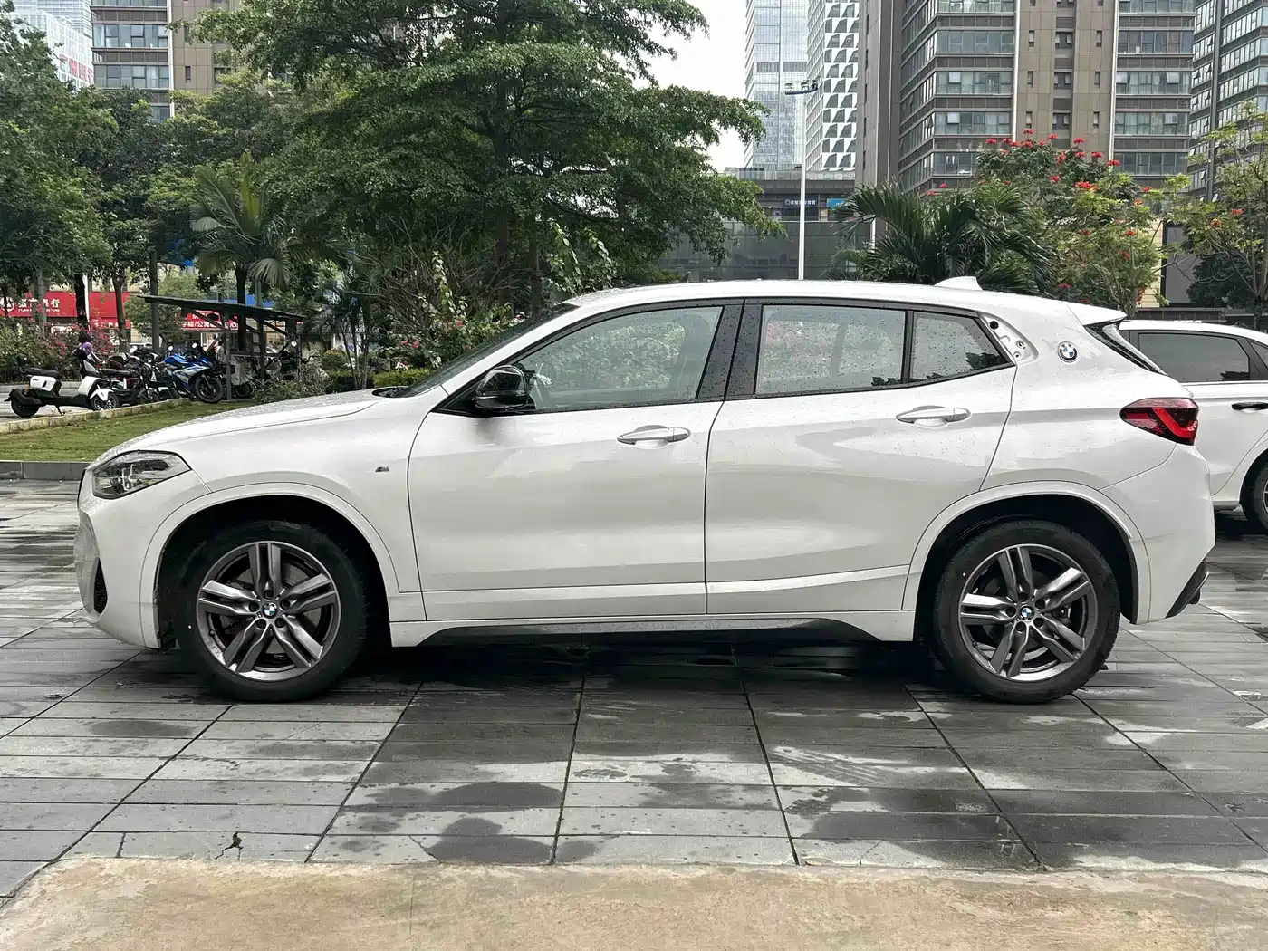 BMW X2 2023 sDrive25i M Sport Shadow Edition фото 5