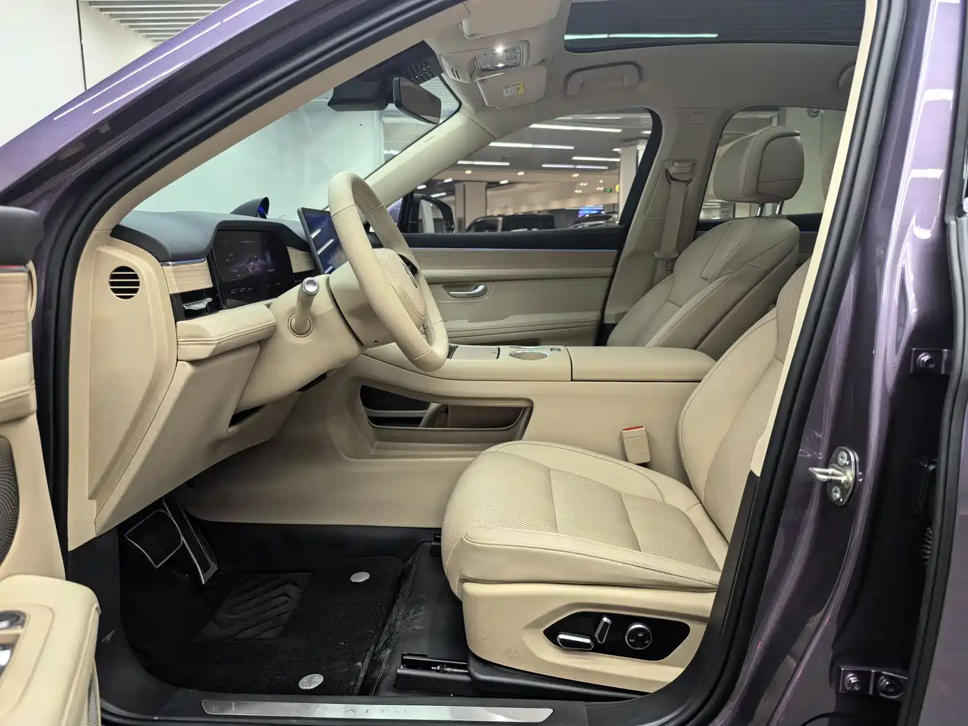 AITO Wenjie AITO M5 2025 Extended Range Ultra AWD фото 9