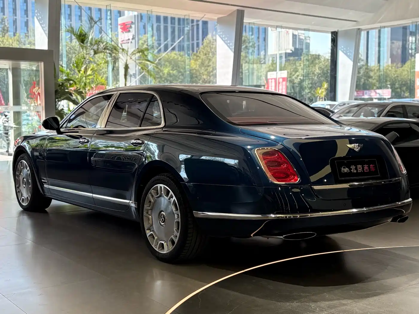 Bentley Mulsanne 2013 6.8T Mulliner Special Edition фото 4