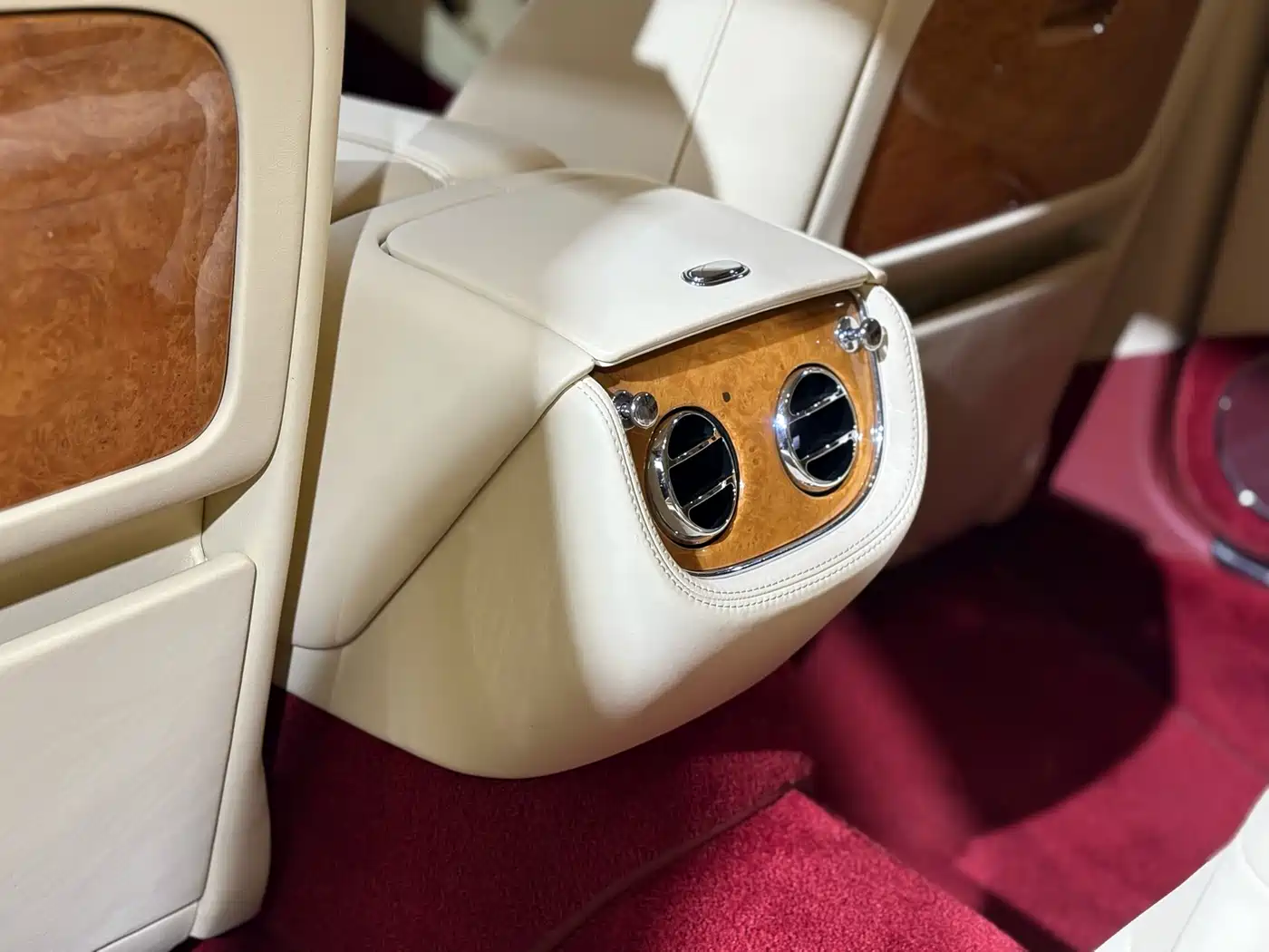 Bentley Mulsanne 2013 6.8T Mulliner Special Edition фото 21