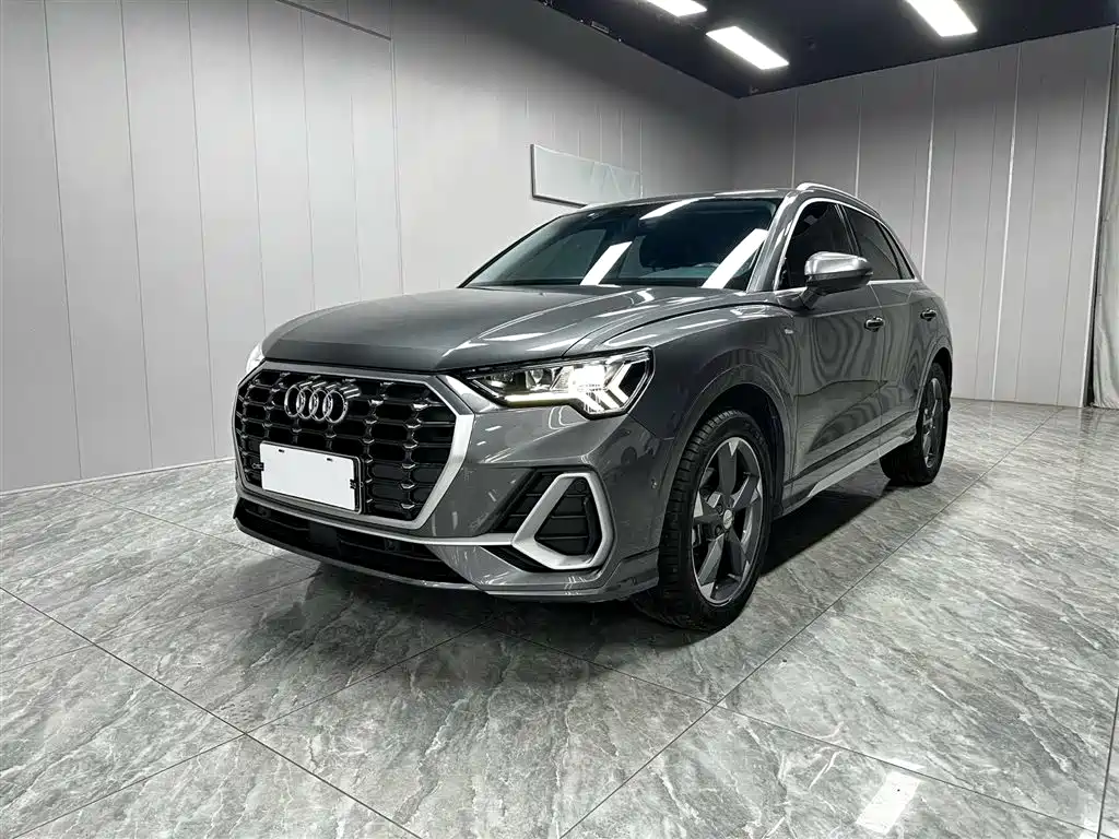 Audi Q3 2023 35 TFSI Fashion Dynamic (1.4T)