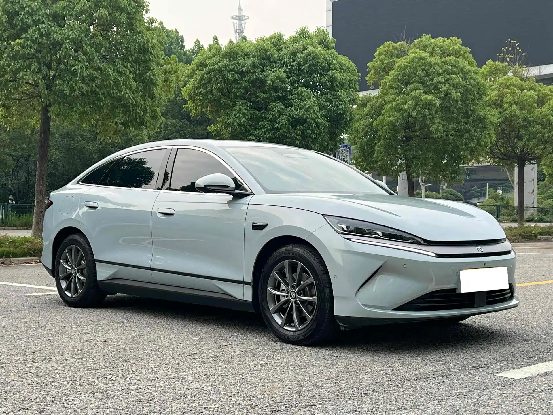 Photo 3 - BYD Qin L