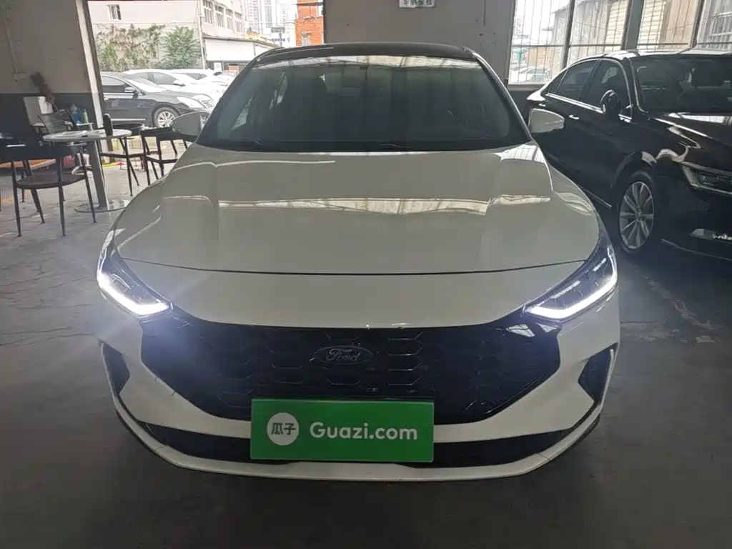 Ford Focus 2023 2022 Hatchback EcoBoost 180 Auto Speed Edition