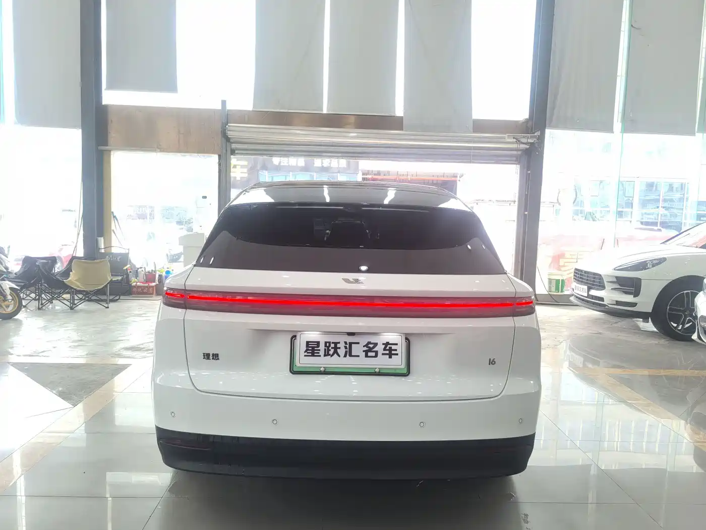 Li Auto i6 2026 2025 4WD Base Model