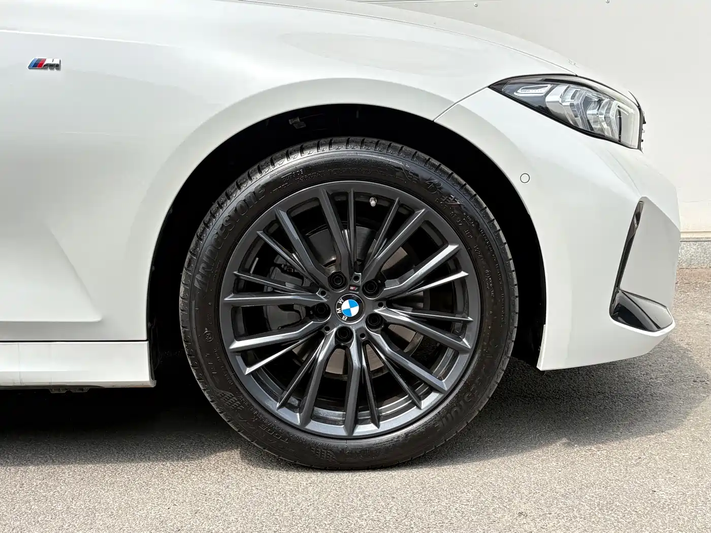 BMW 3 Series 2024 325Li M Sport Shadowline Package фото 12