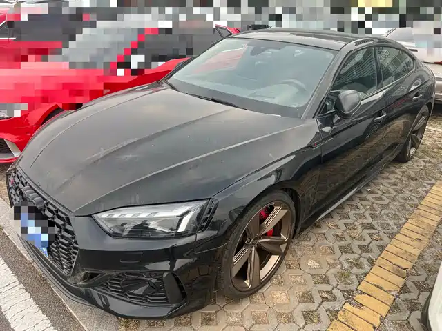 Audi RS 5 2023 Model RS 5 2.9T Sportback Dark Gold Edition — фото 1