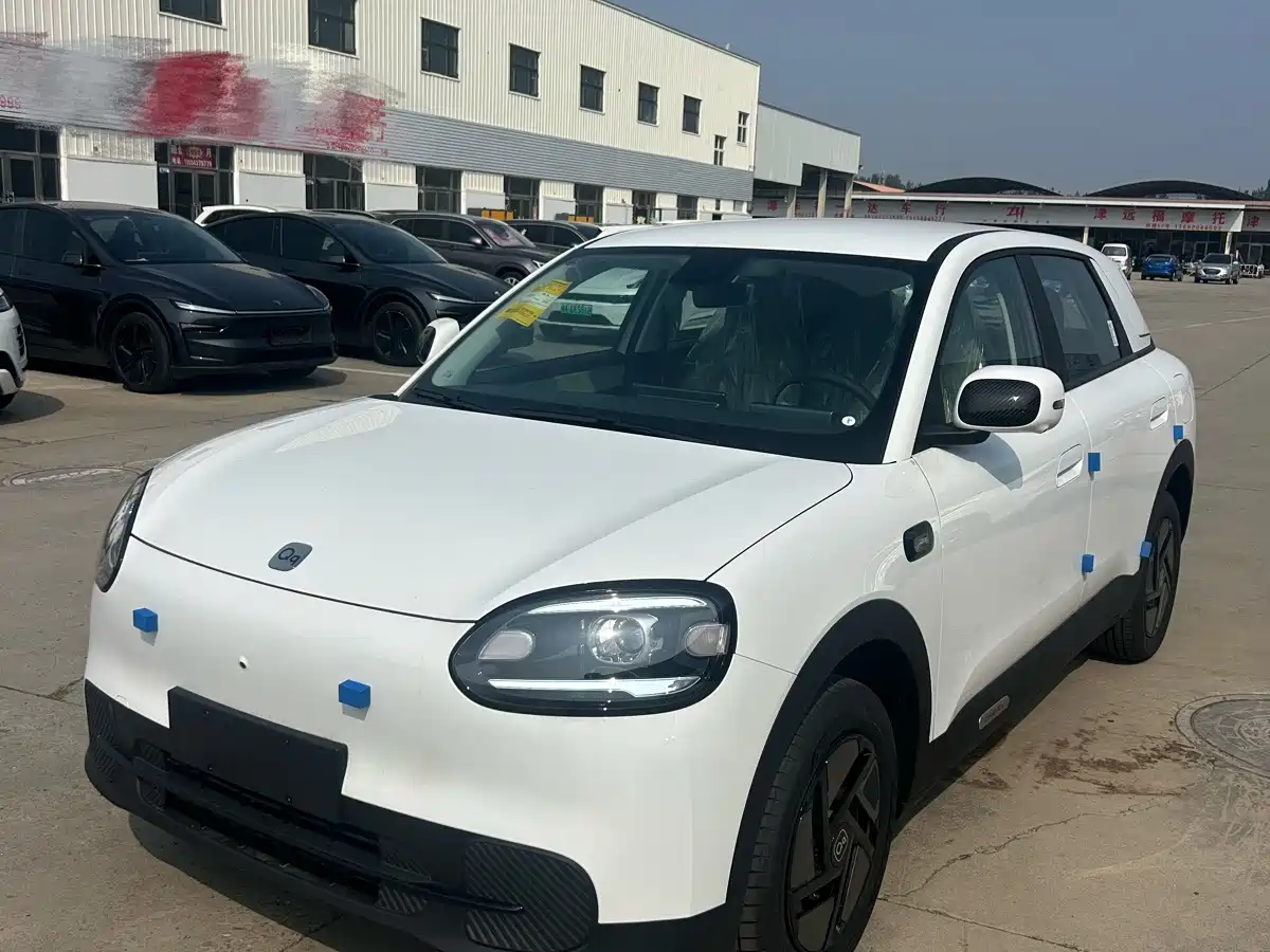 Фото 1 - QQ New Energy QQ3 EV