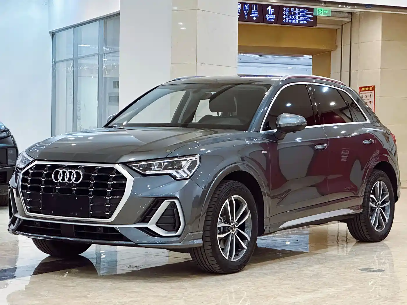 Audi Q3 2023 35 TFSI Progressive Dynamic (1.4T) фото 3