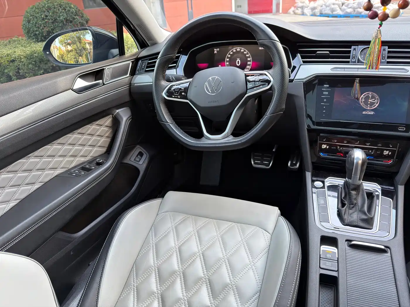 Volkswagen Magotan 2021 330TSI DSG 30th Anniversary Edition фото 8