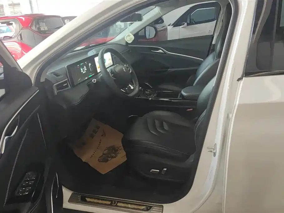 NEZHA AUTOMOBILE NEZHA U