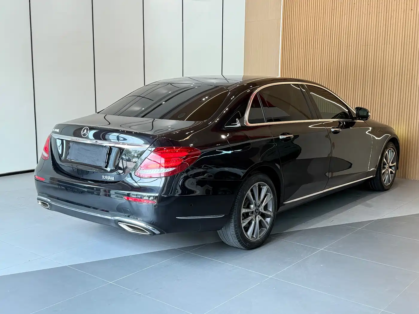 Mercedes-Benz E-Class 2018 E 300 L Luxury фото 16