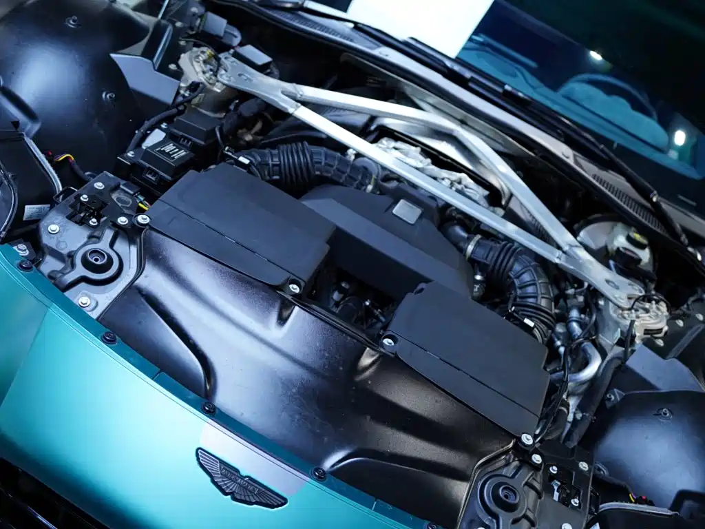 Фото 52 - Aston Martin Vantage