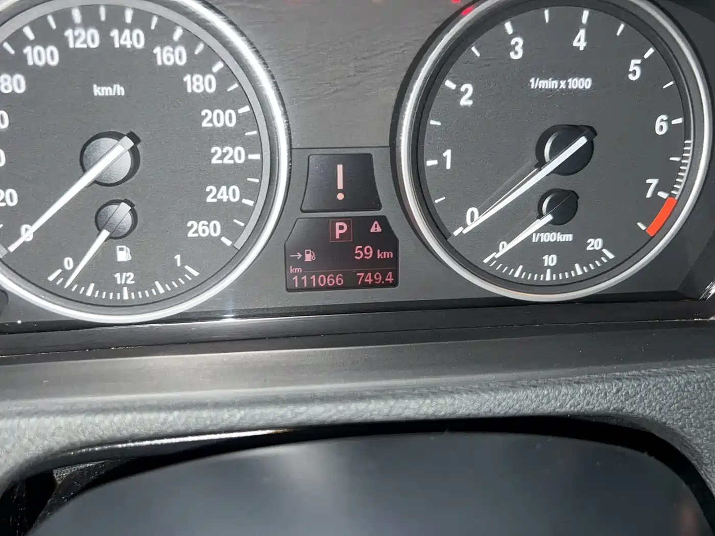 BMW X5 (Import) 2011 xDrive35i Leading Edition фото 8
