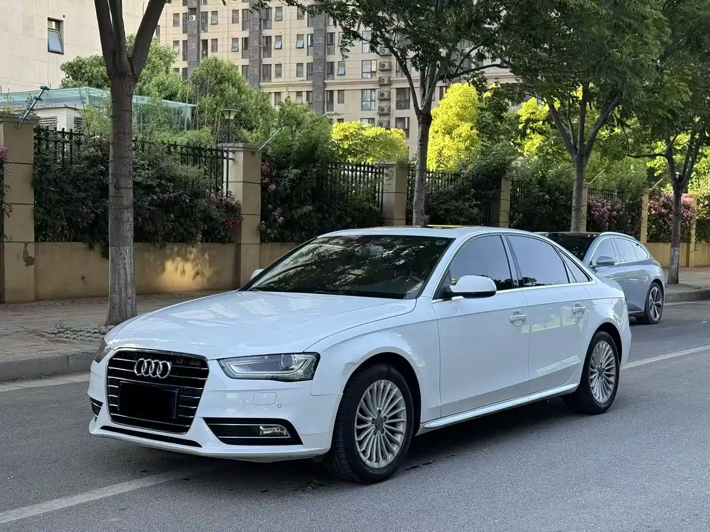 Audi A4L 2016 35 TFSI Collector's Edition Automatic Standard фото 2
