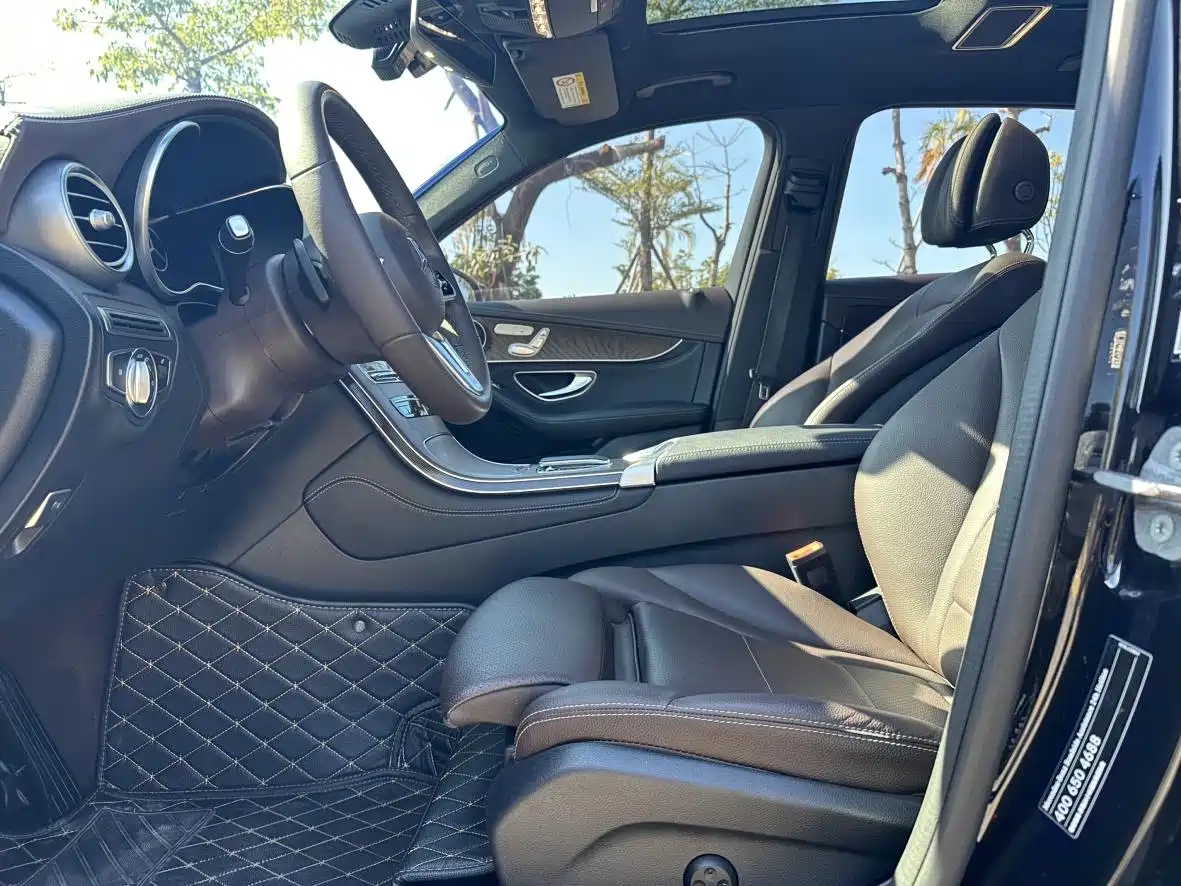 Mercedes-Benz GLC 2020 Facelift GLC 260 L 4MATIC Luxury фото 3