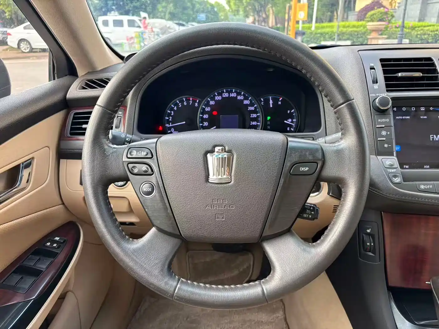 Toyota Crown 2011 2.5L Royal Leather Sunroof Special Edition фото 9
