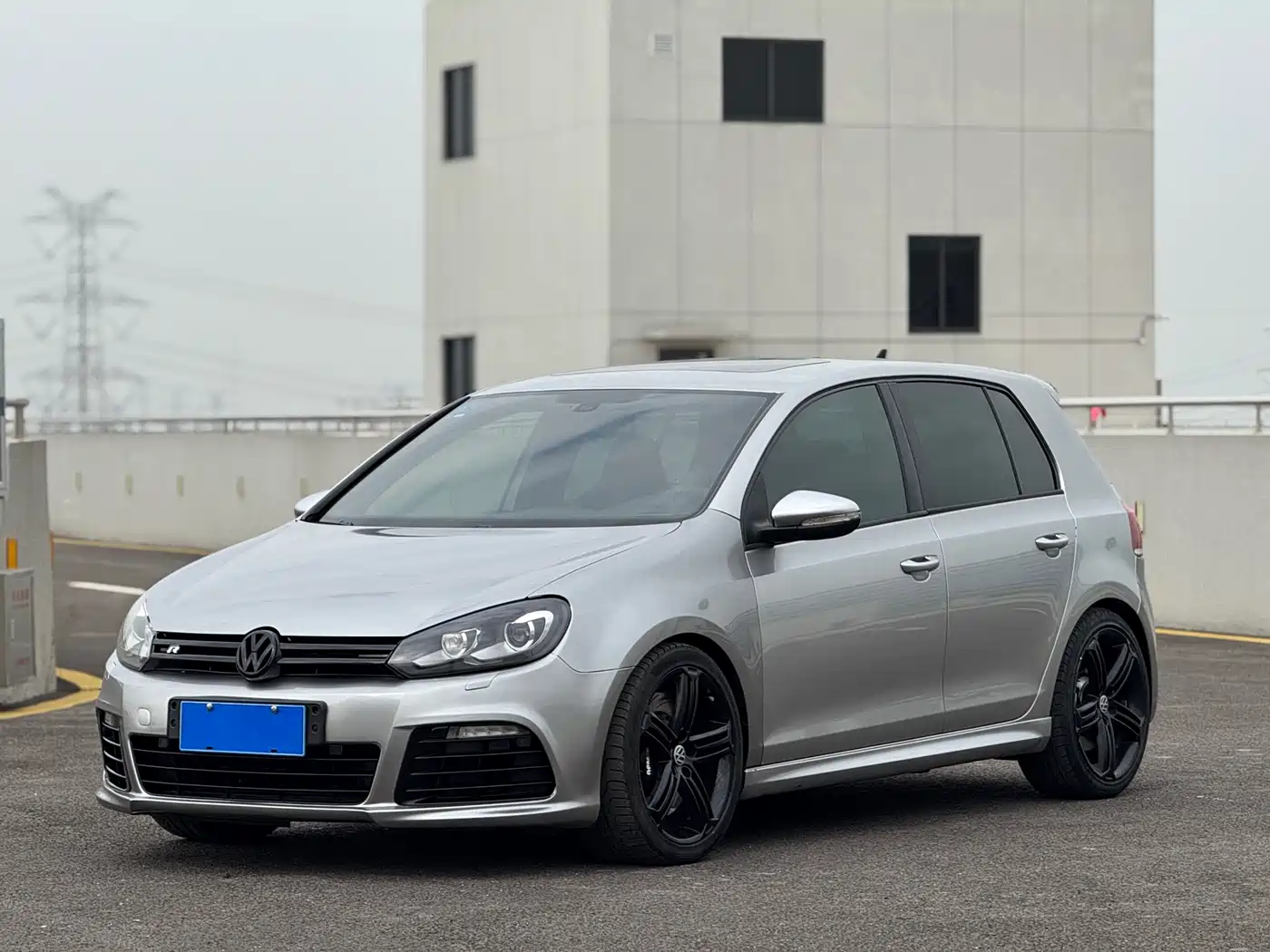 Volkswagen Golf (Import) 2011 2.0TSI R фото 2