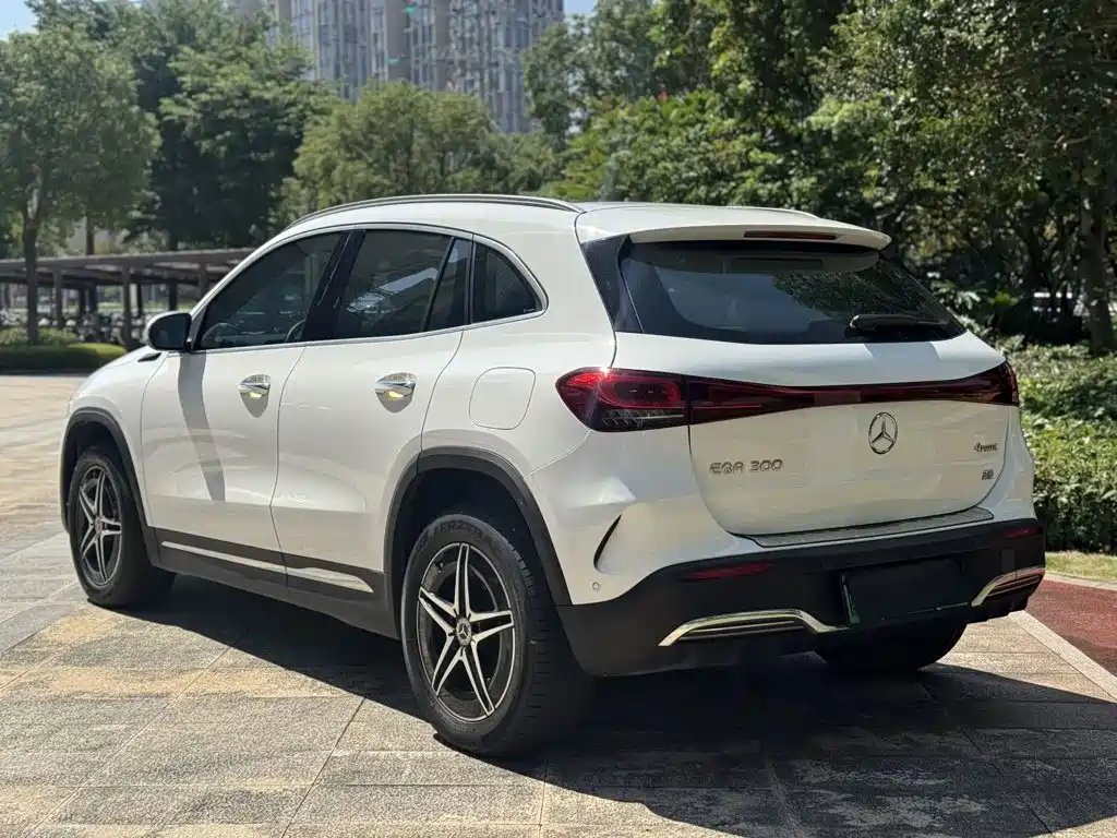 Photo 9 - Mercedes-Benz EQA