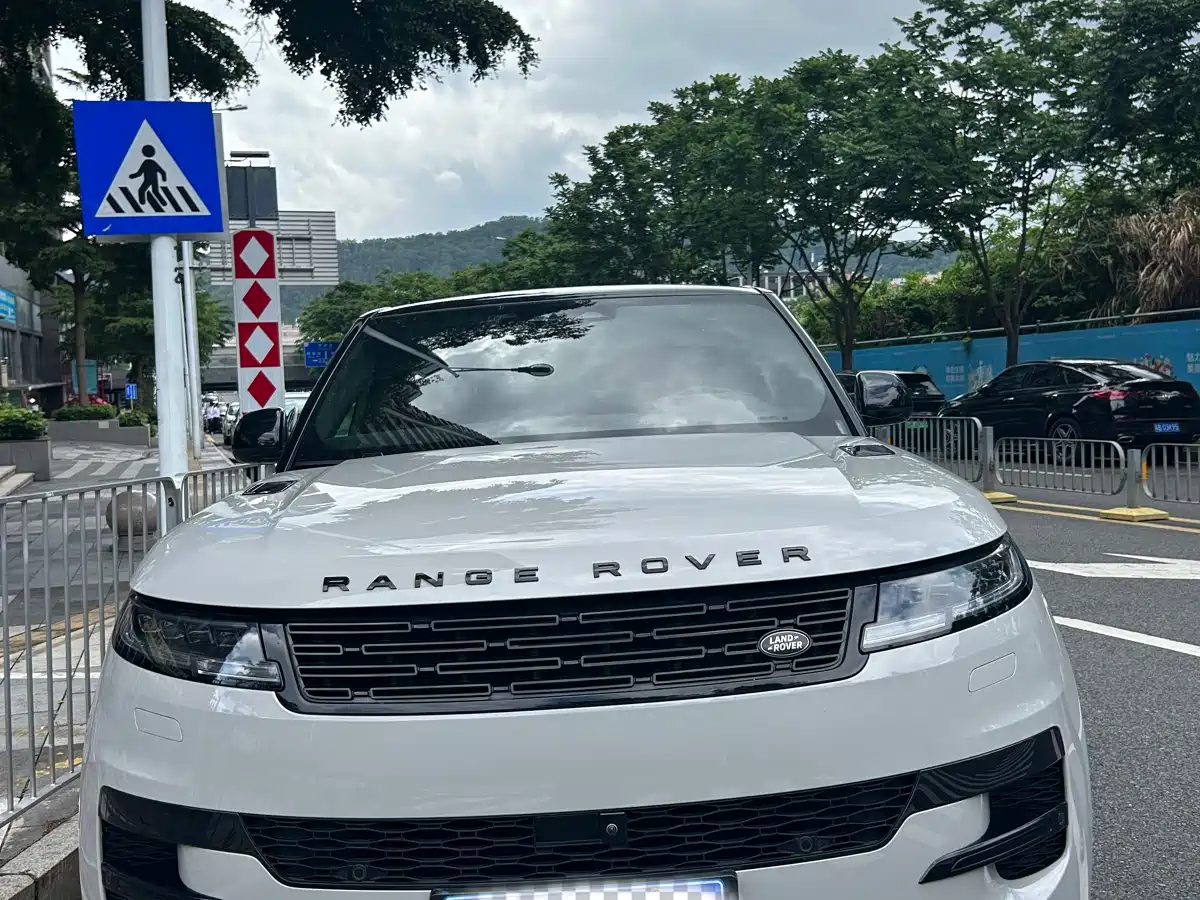 Land Rover Range Rover Sport 2023 400PS Dynamic HSE фото 2