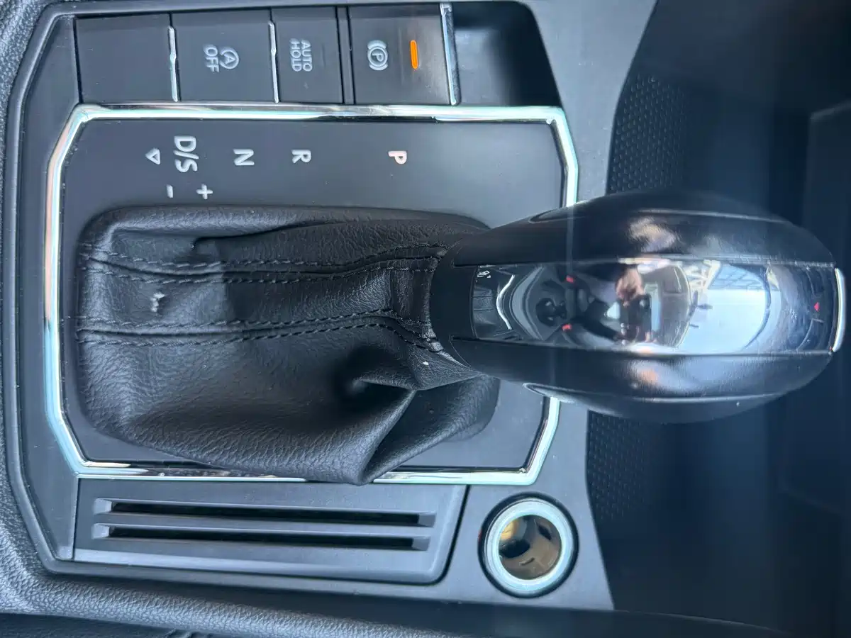 Volkswagen Lavida 2021 1.5L Auto Comfort Edition фото 15