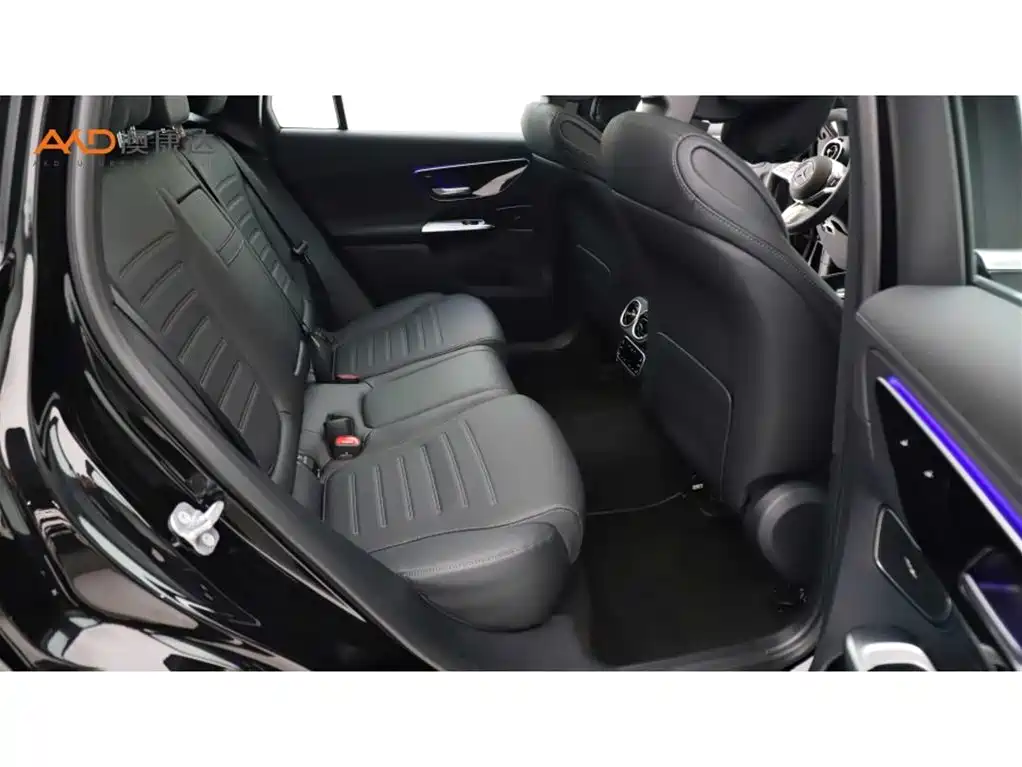 Mercedes-Benz GLC 2023 GLC 260 L 4MATIC Sport 5-seater фото 8