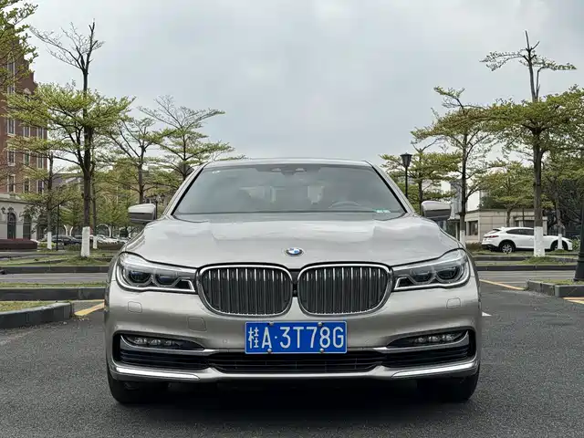 BMW 7 SERIES