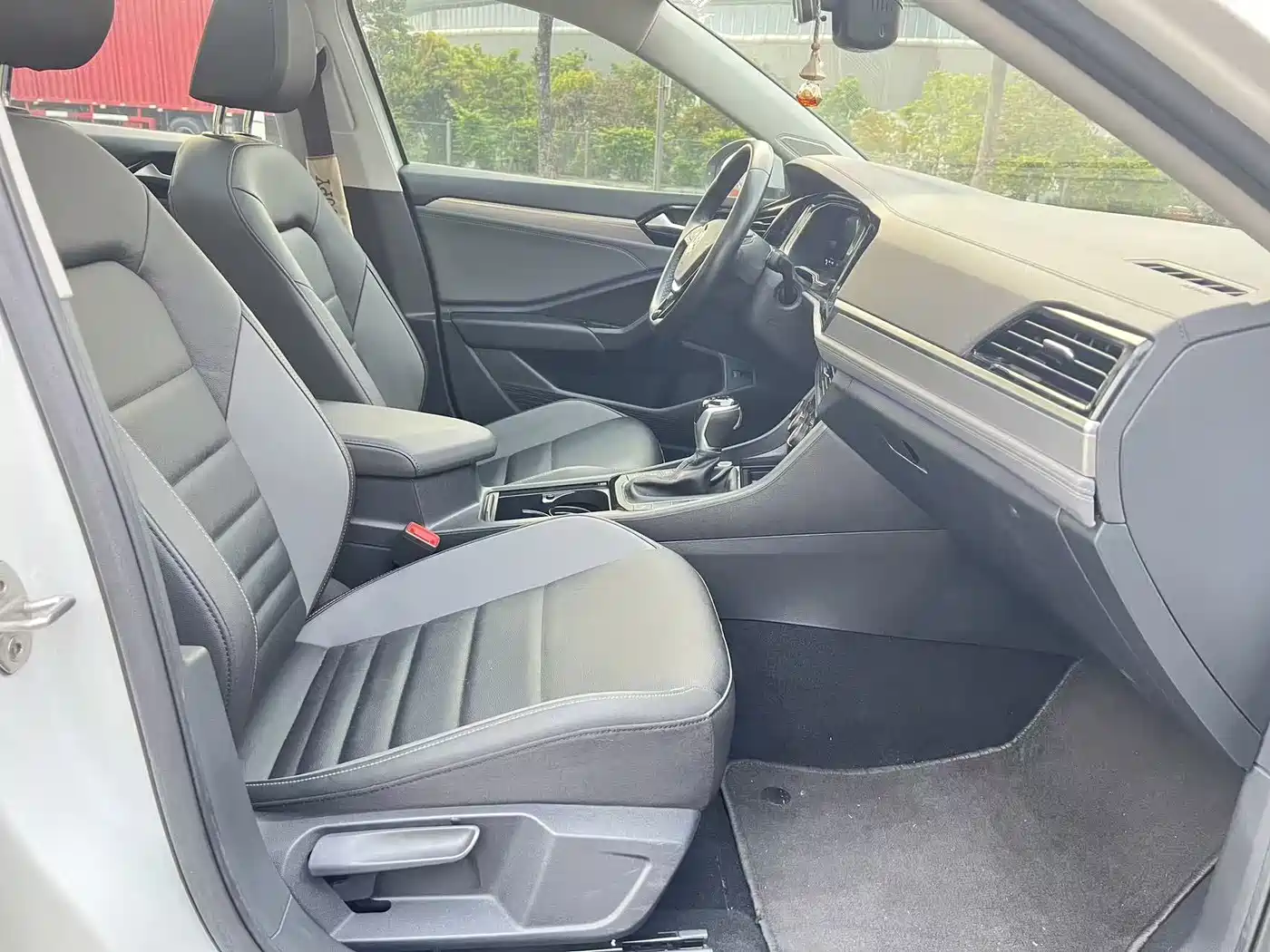 Volkswagen Sagitar 2021 200TSI DSG Comfort Smart Edition фото 24