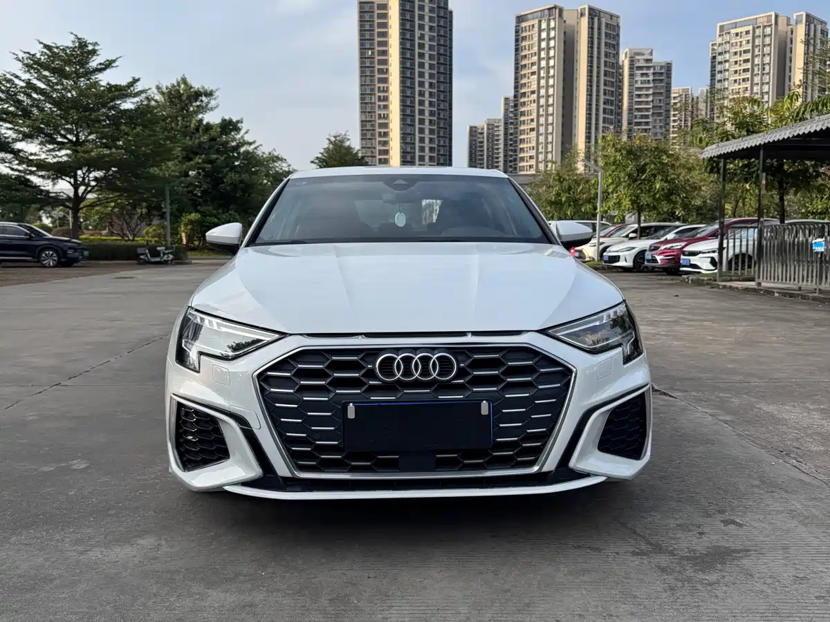 Photo 2 - Audi A3