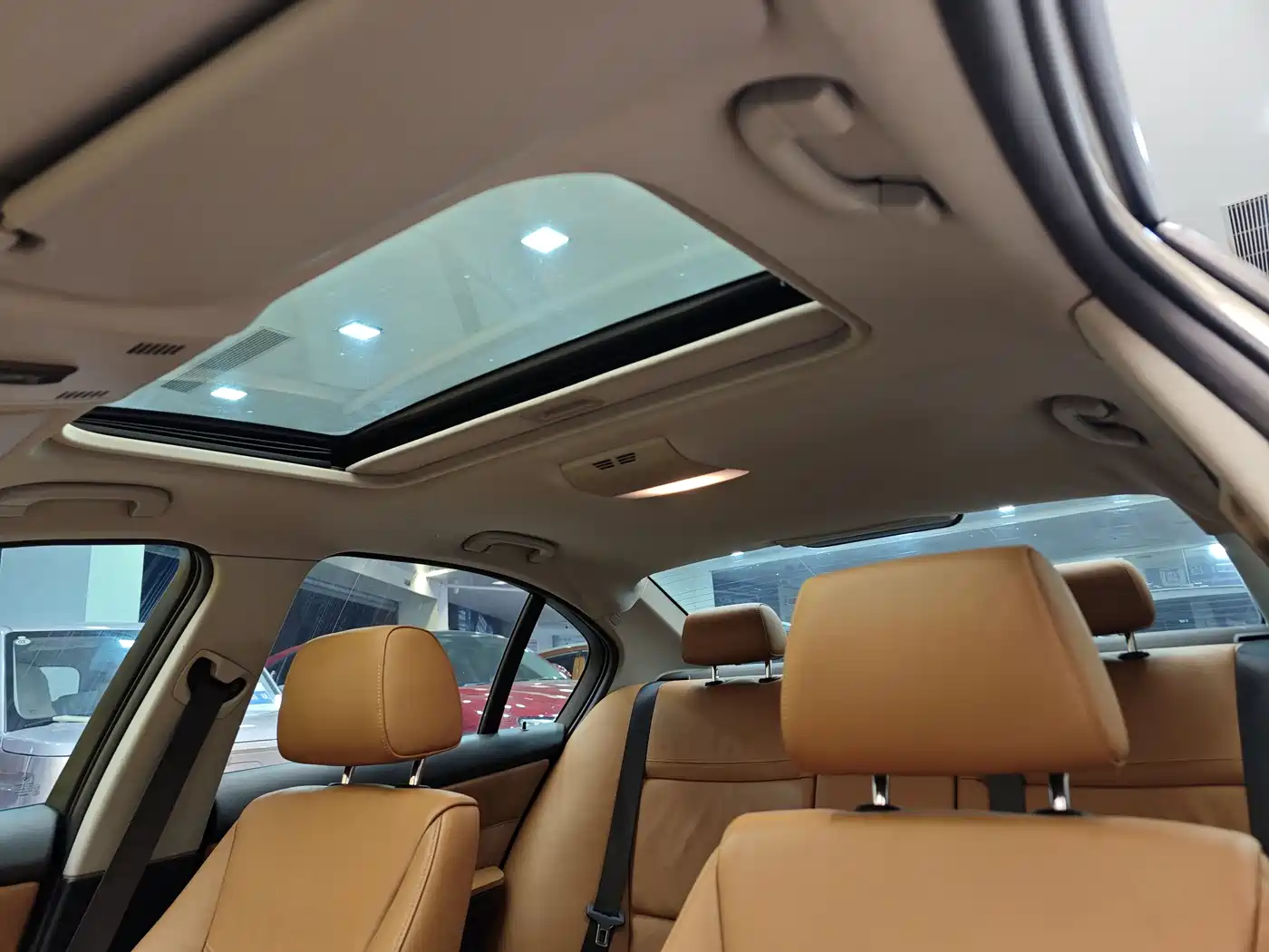 BMW 3 Series 2011 320i Fashion фото 12