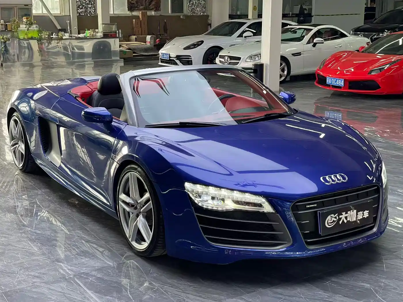 Audi R8 2014 Spyder 5.2 FSI quattro фото 12