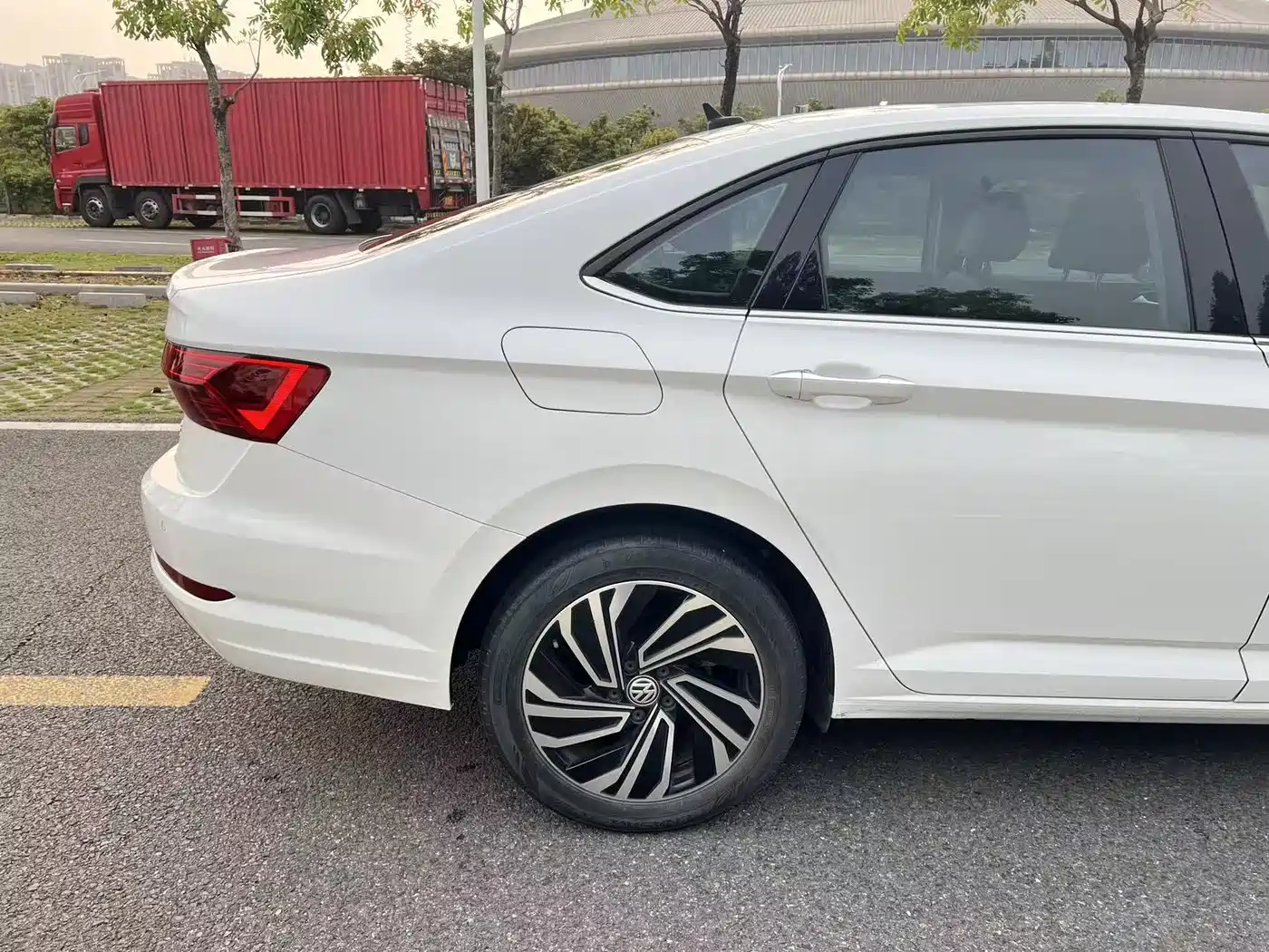 Volkswagen Sagitar 2021 200TSI DSG Comfort Smart Edition фото 30