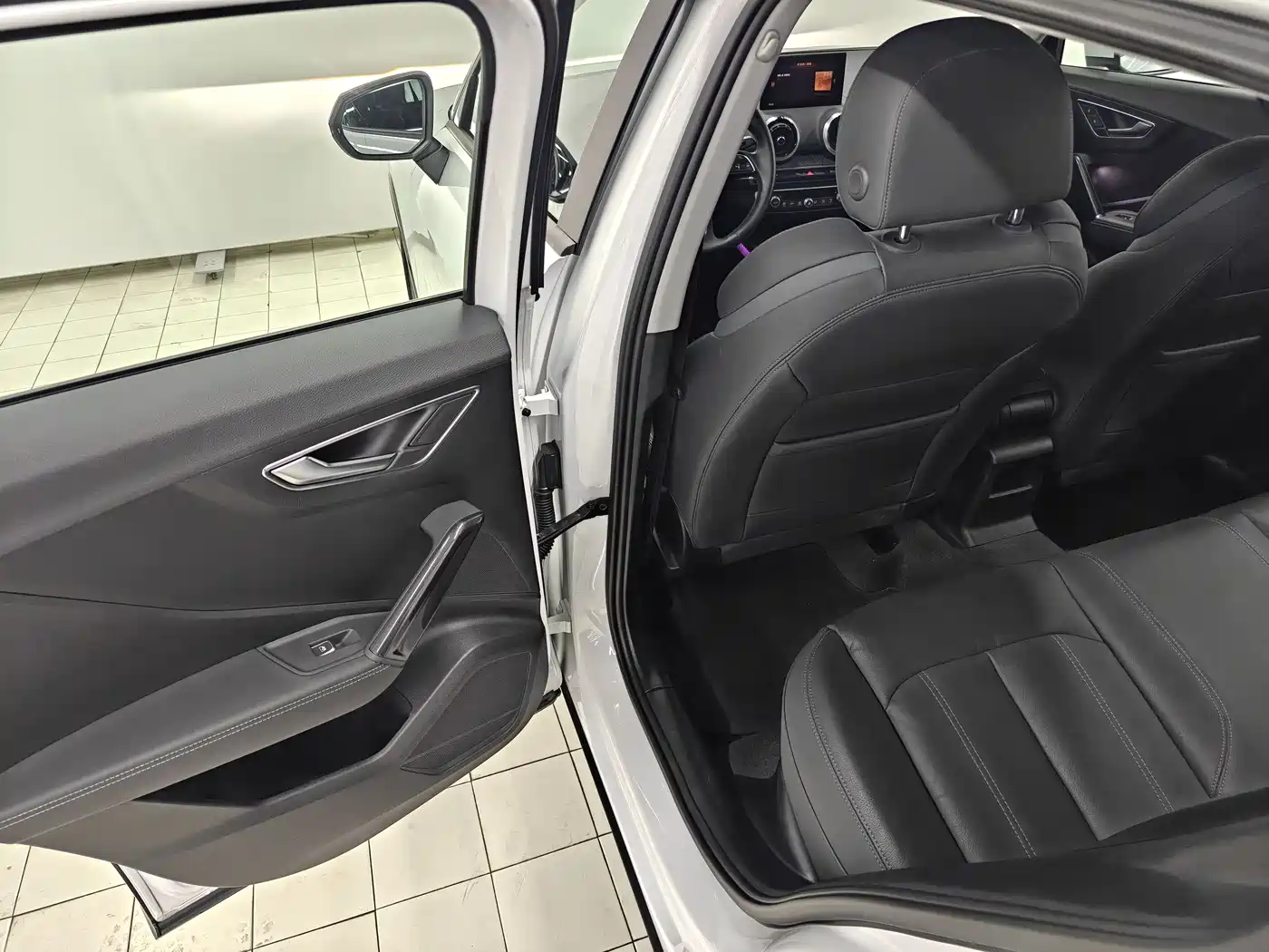 Audi Q2L 2024 35TFSI Fashion Elegance фото 12