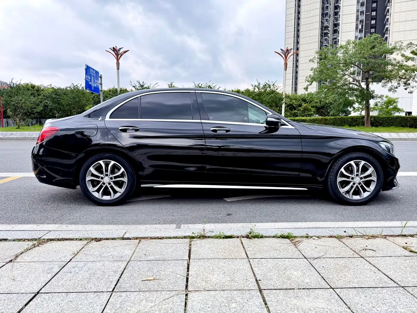 Mercedes-Benz C-Class 2015 Facelift C 200 L Sport фото 5