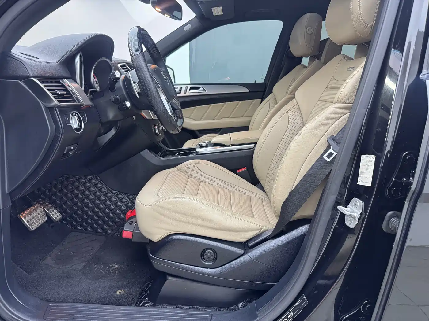 Mercedes-Benz M-Class AMG 2012 AMG ML 63 фото 4