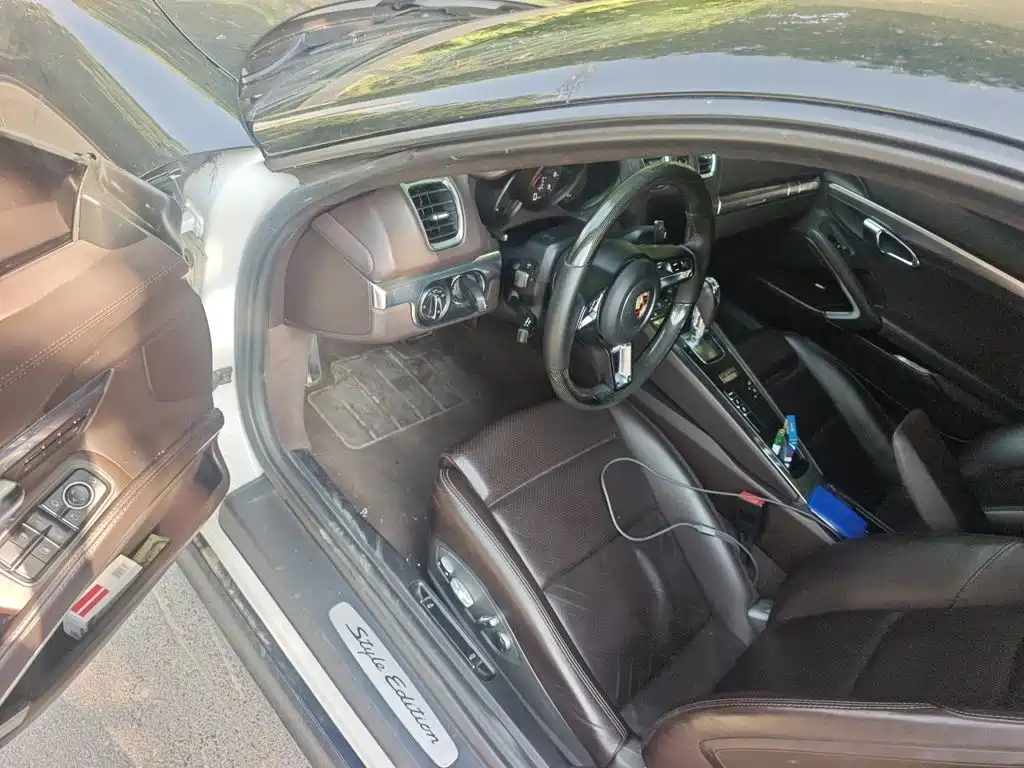 Porsche Cayman 2017 2015 Cayman Style Edition 2.7L