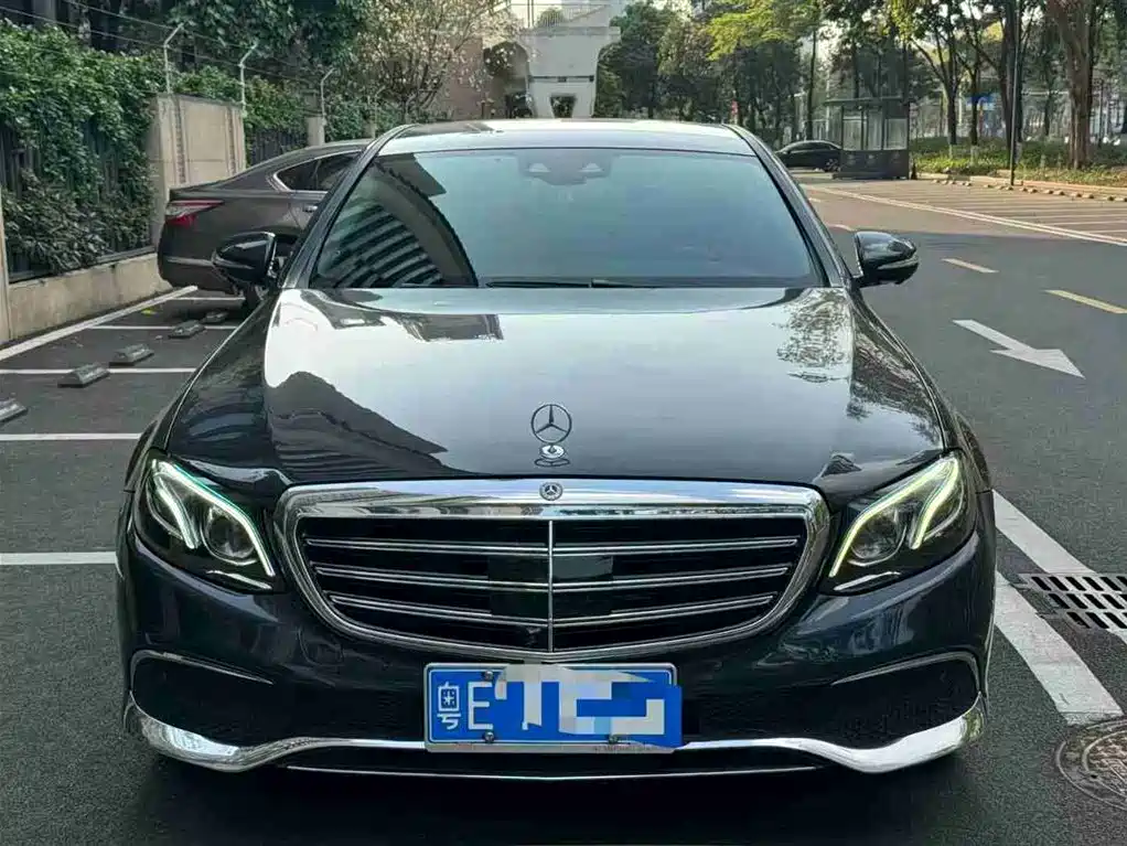 Mercedes-Benz E-Class 2017 Model E 320 L 4MATIC фото 3