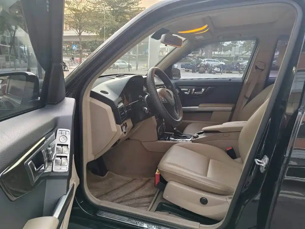 Mercedes-Benz GLK-Class (Import) 2011 GLK 300 4MATIC Luxury фото 4