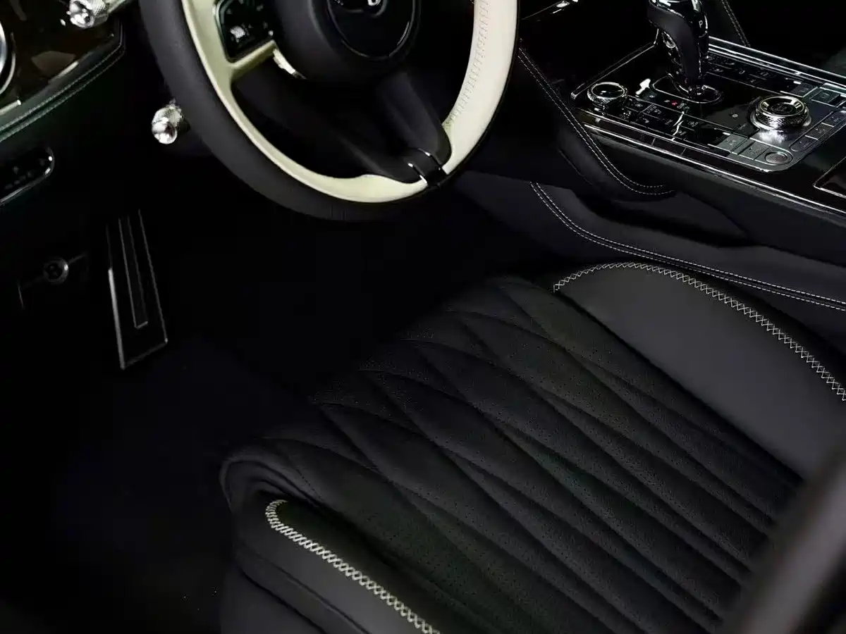 BENTLEY FLYING SPUR PLUG IN HYBRID