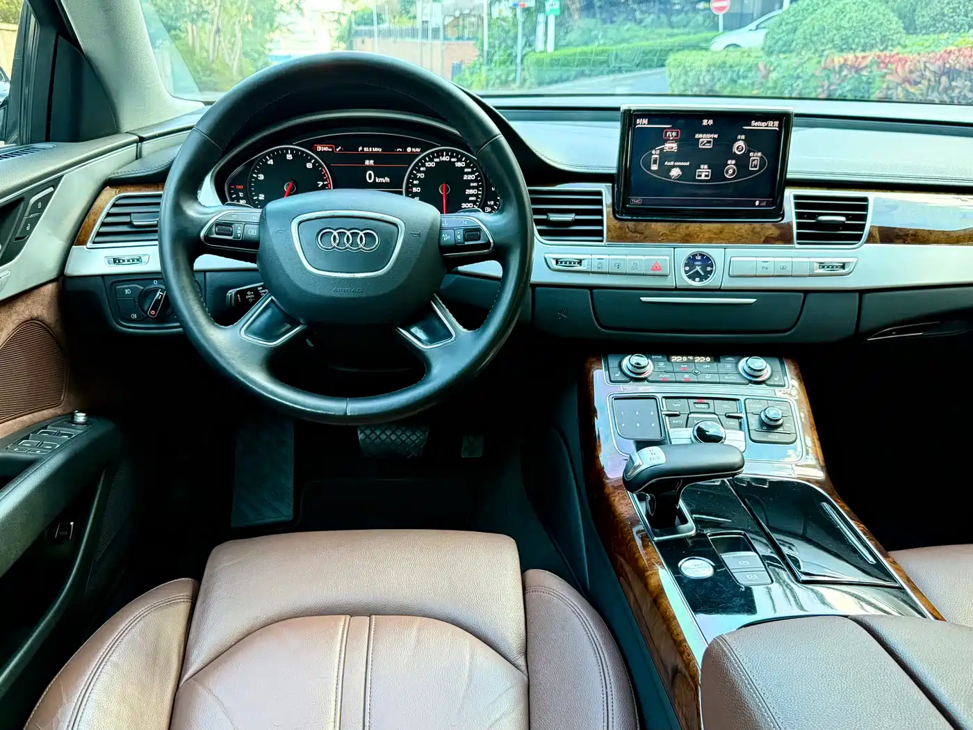Audi A8 2013 A8L 45 TFSI quattro Comfort фото 16
