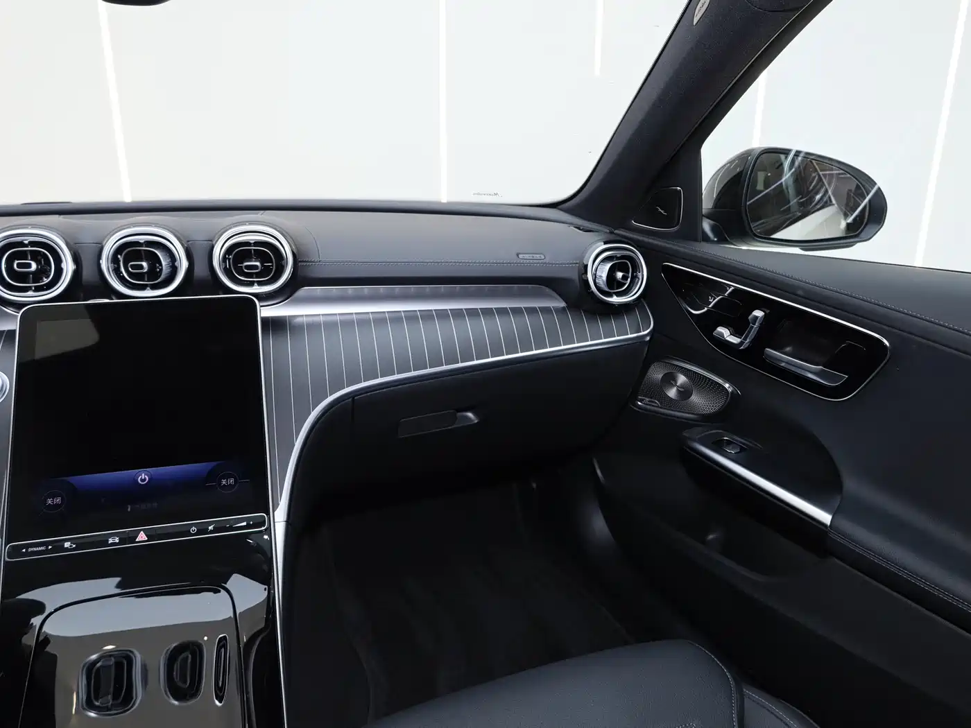 Mercedes-Benz C-Class 2025 C 260 L Night Sport Edition фото 16