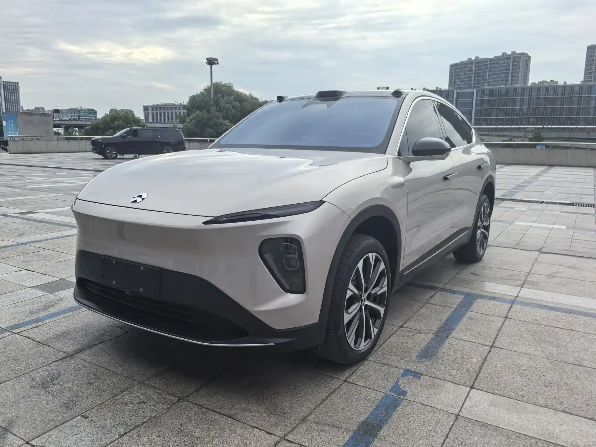 Фото 8 - NIO EC7
