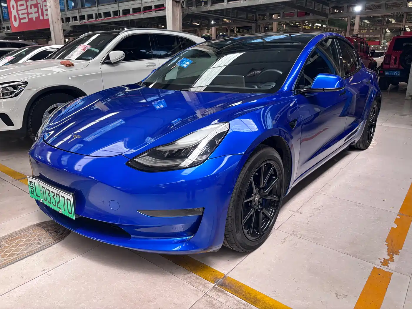 TESLA MODEL 3