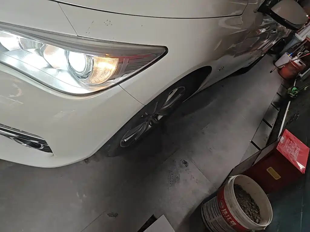 Infiniti Q50L 2016 2016 Model 2.0T Comfort Edition