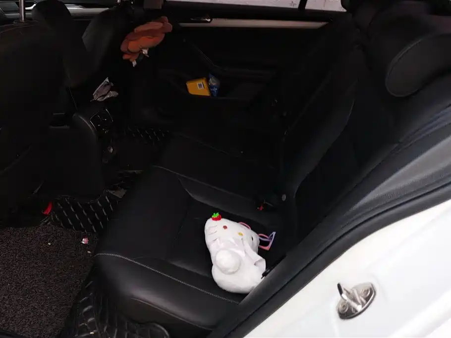 Volkswagen Sagitar 2018 280TSI DSG Spark Edition фото 11