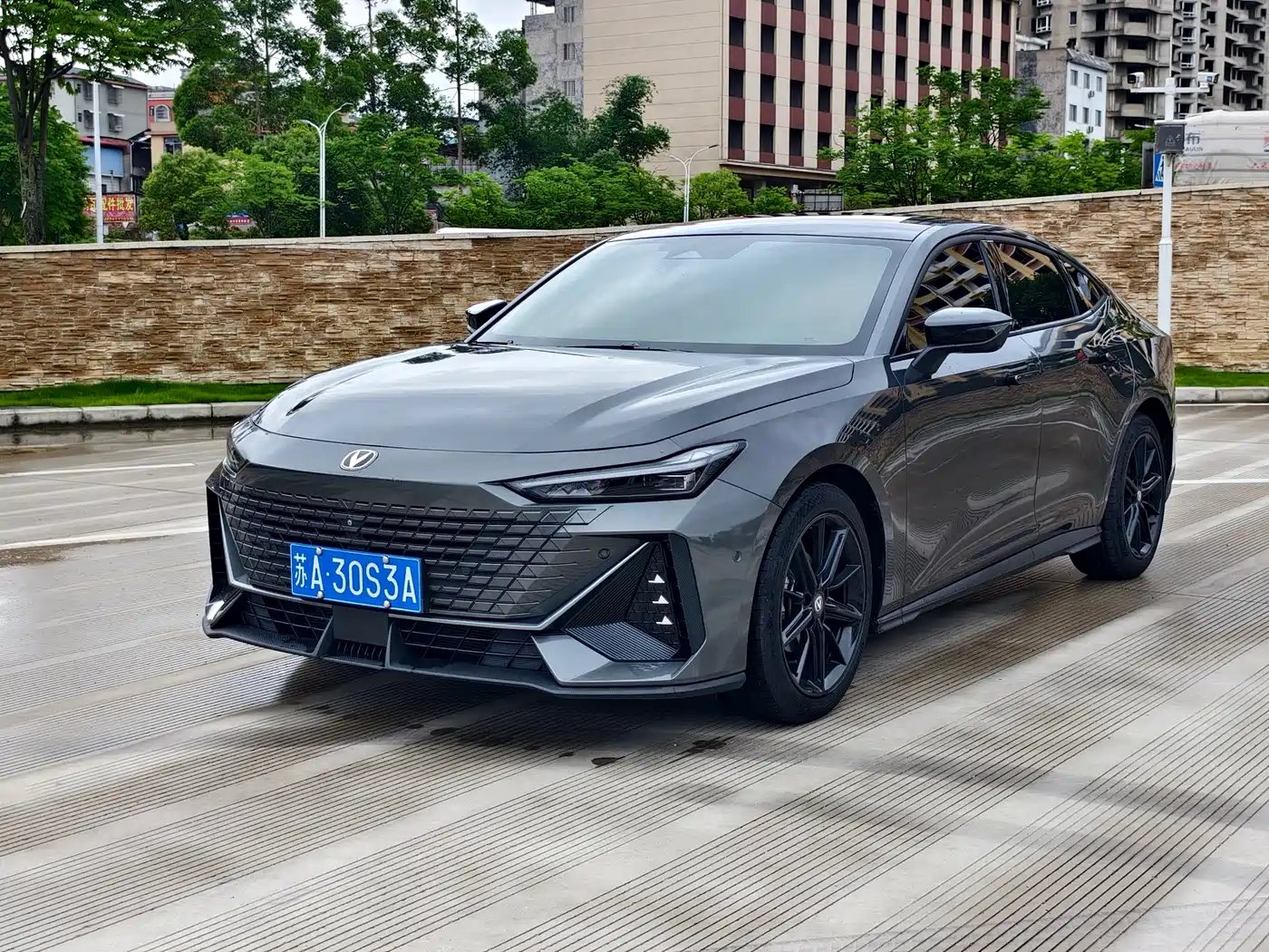 CHANGAN UNI-V