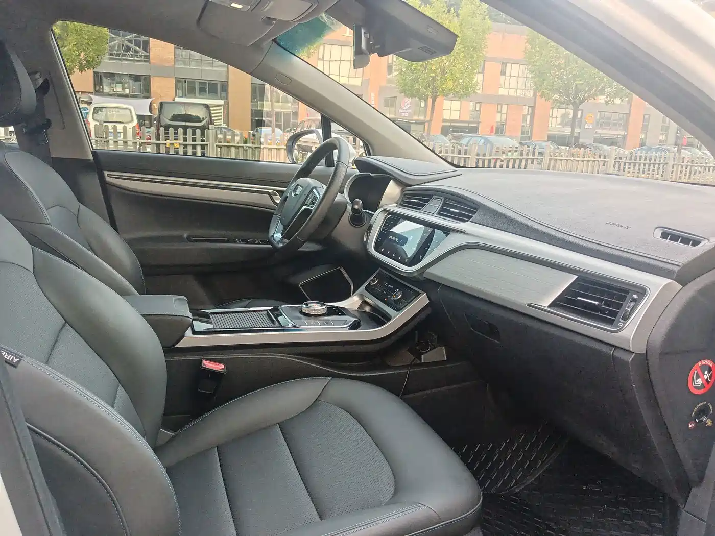 Geely Emgrand GSe 2018 2018 Premium Style