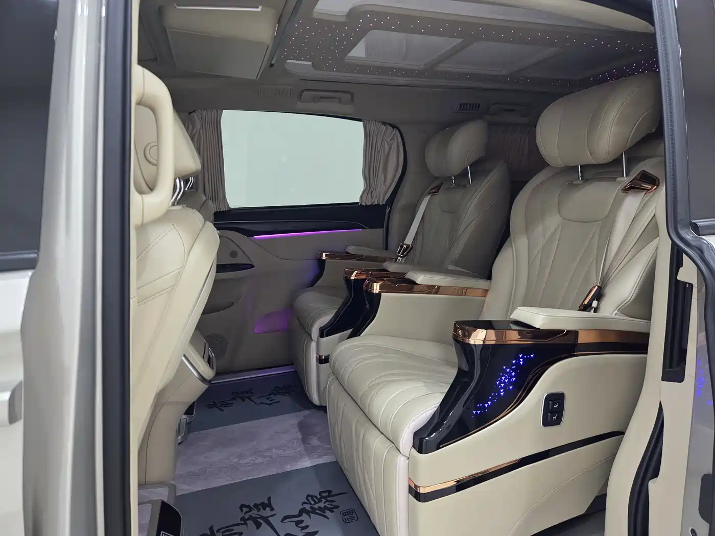 Buick GL8 2023 ES Landmaster Exclusive фото 6