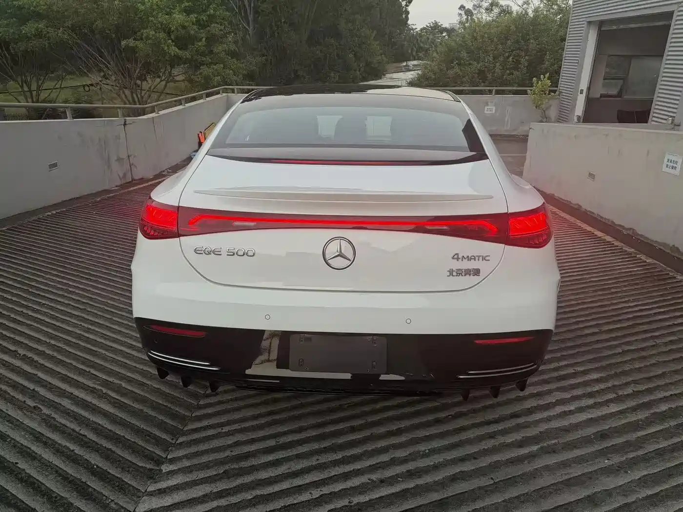 Mercedes-Benz EQE 2025 2025 Model 500 4MATIC Luxury Edition